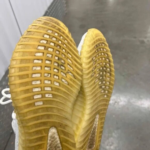 Adidas Yeezy Boost 350 V2 Cream White Triple CP9366 Size 10 US Men Used No Box - Picture 7 of 8